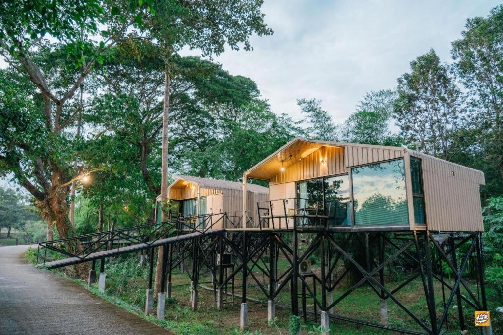 Natural Park Resort De Wang Thong Phitsanulok Exterior foto