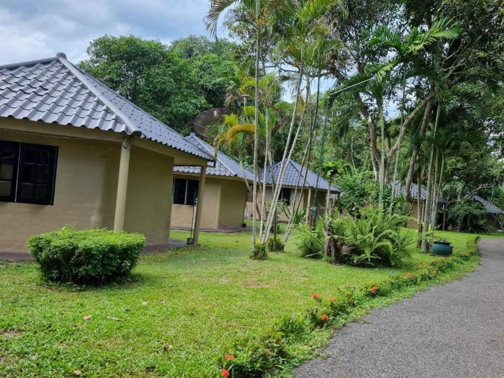 Natural Park Resort De Wang Thong Phitsanulok Exterior foto
