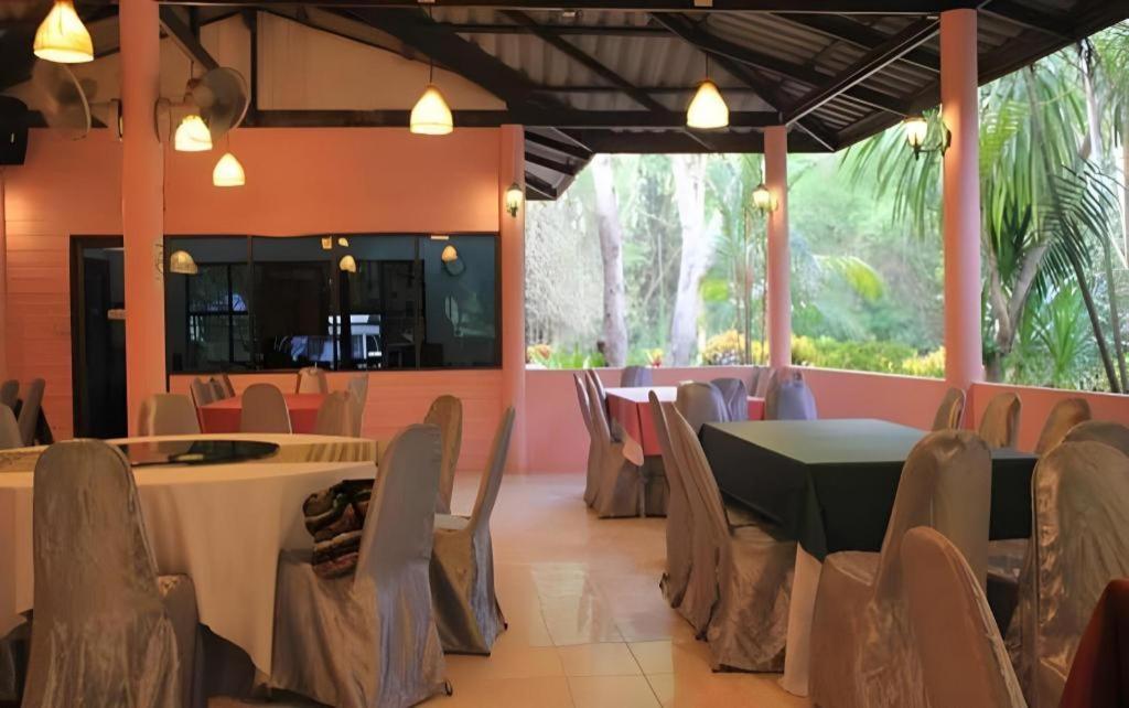 Natural Park Resort De Wang Thong Phitsanulok Exterior foto
