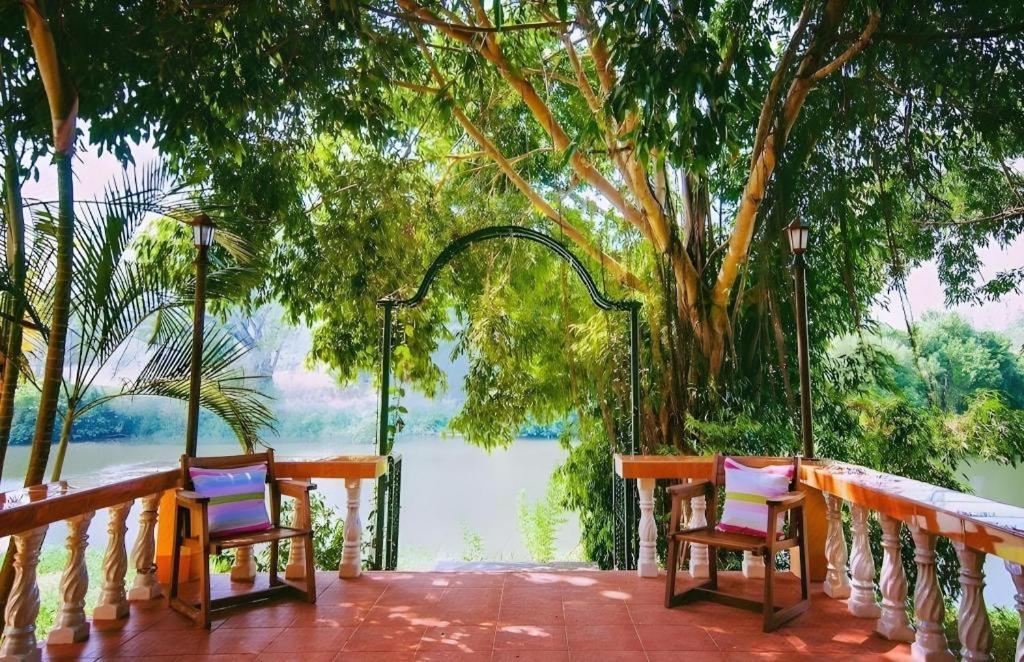 Natural Park Resort De Wang Thong Phitsanulok Exterior foto