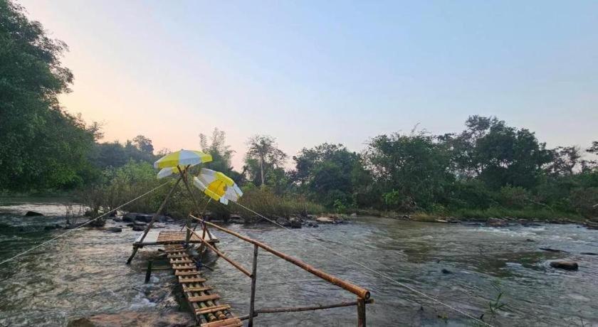 Natural Park Resort De Wang Thong Phitsanulok Exterior foto